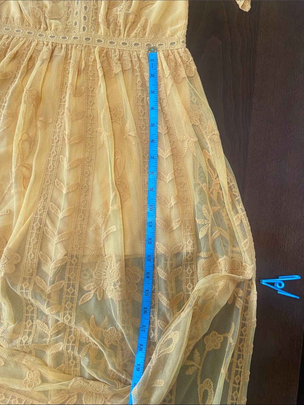 Socialite Yellow Lace Jumpsuit with V-Neck, sheer back, shorts underneath. Small - Picture 12 of 16
